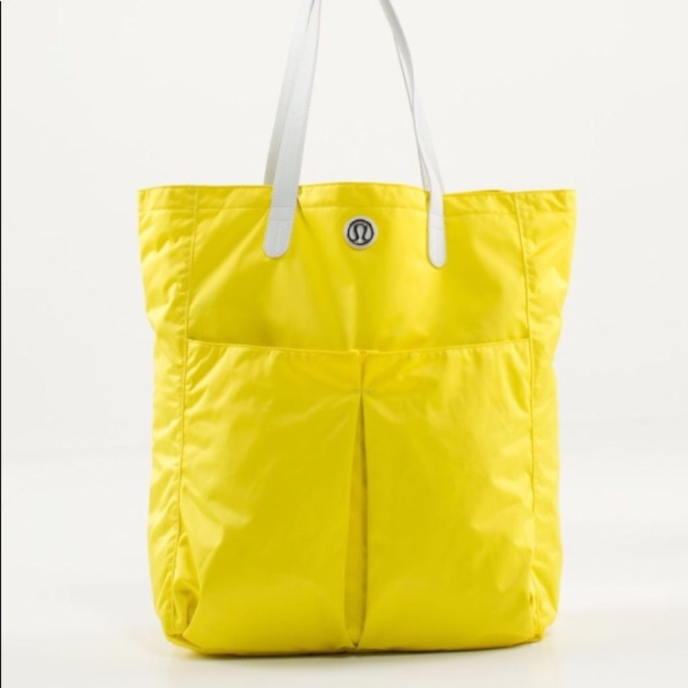 Lululemon Go With The Flow bag